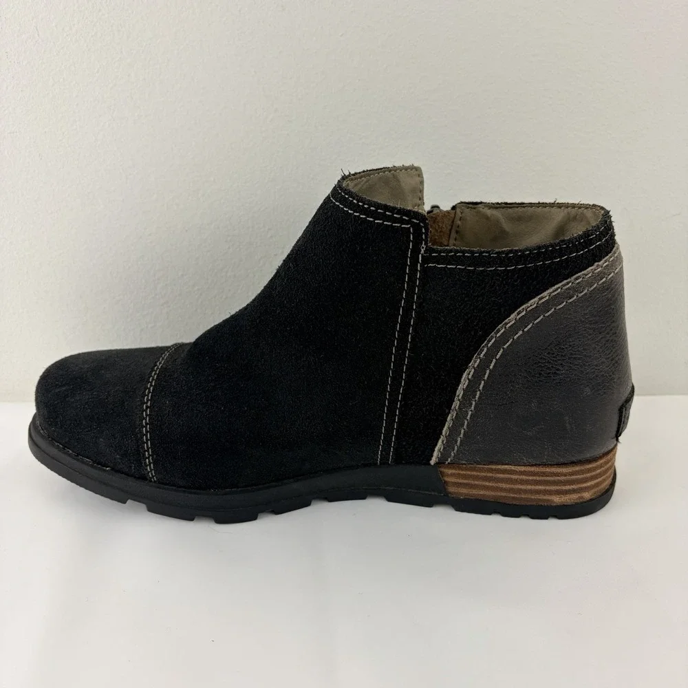 Sorel Women's Black‎ Suede Ankle Boots Side Zip Size 8 Waterproofed